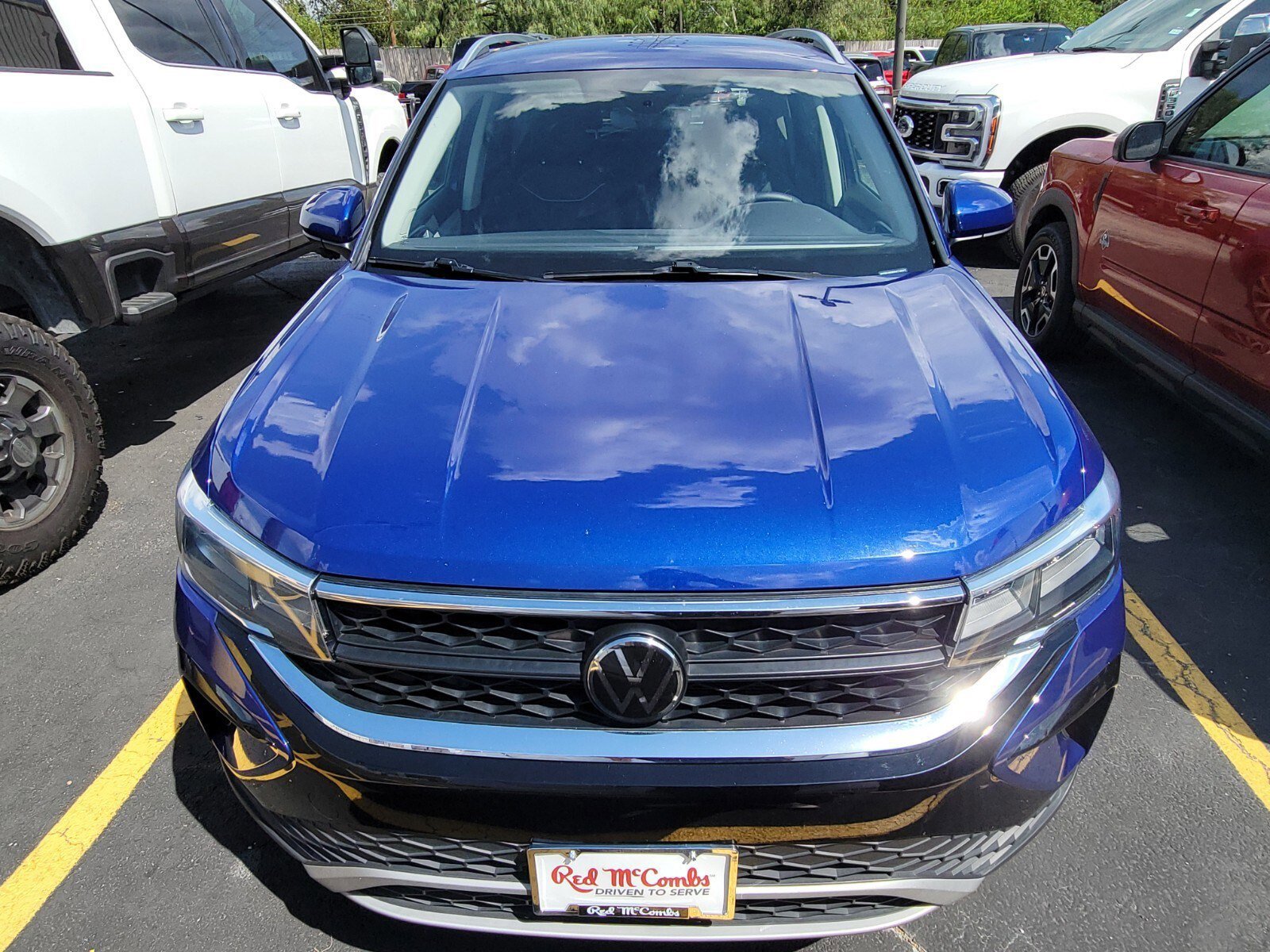 Used 2024 Volkswagen Taos SE image 4