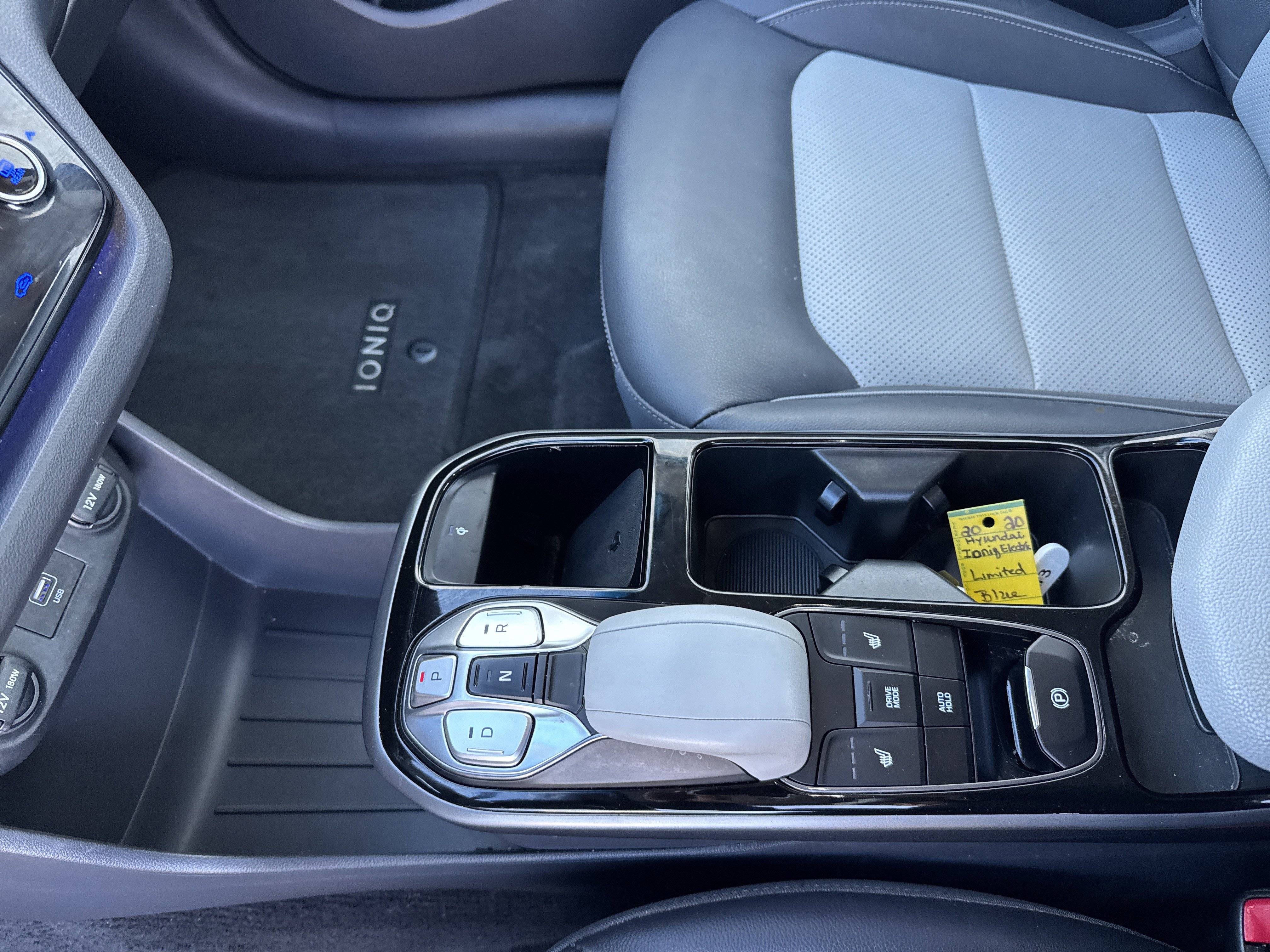 Used 2020 Hyundai Ioniq Limited image 33