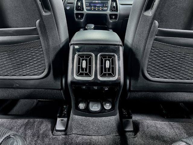 Used 2023 Kia Sorento SX AWD/4WD image 21