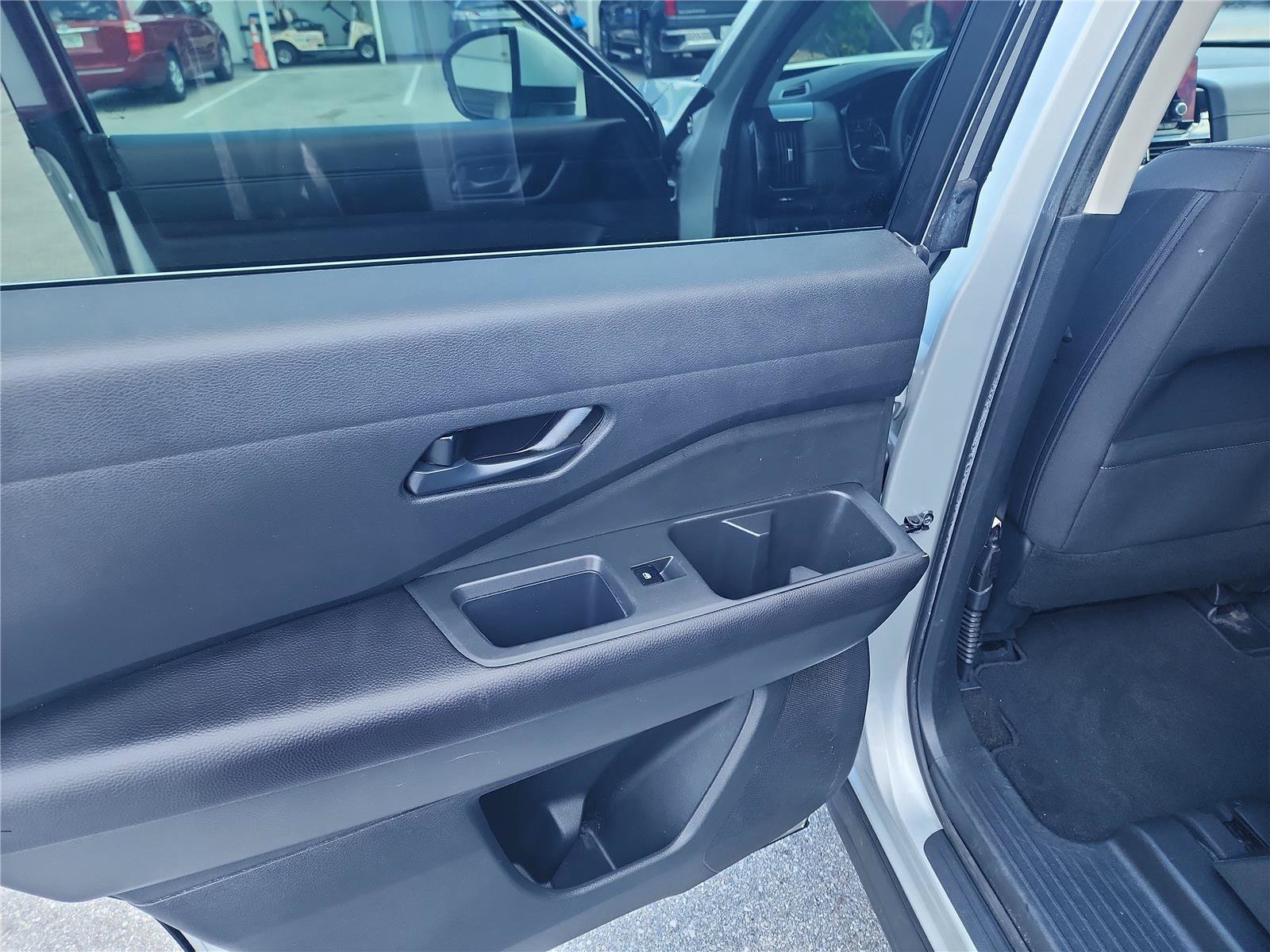 Used 2024 Nissan Pathfinder SV FWD image 20