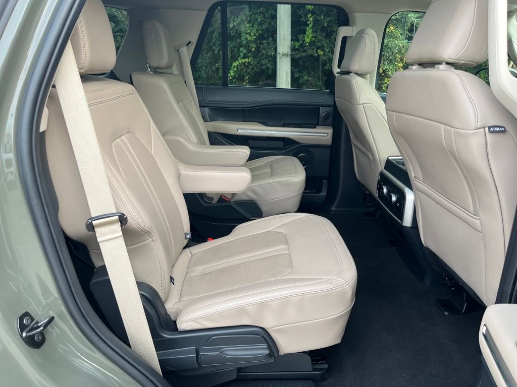 Certified 2024 Ford Expedition Limited image 29