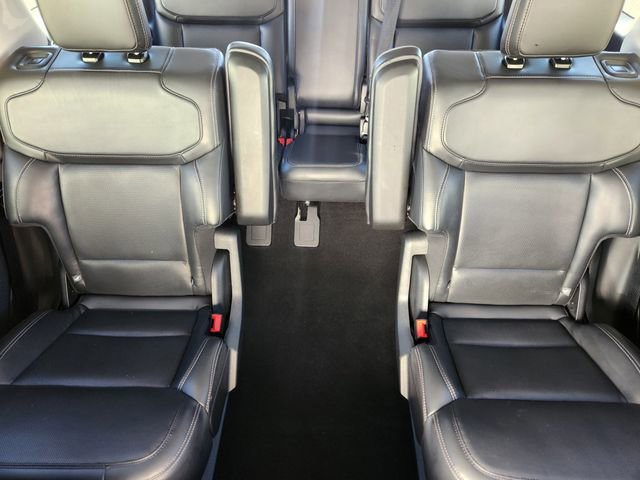 Certified 2025 Ford Expedition Platinum image 17