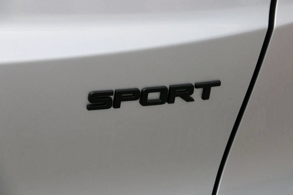 Used 2025 Honda CR-V Sport-L image 9