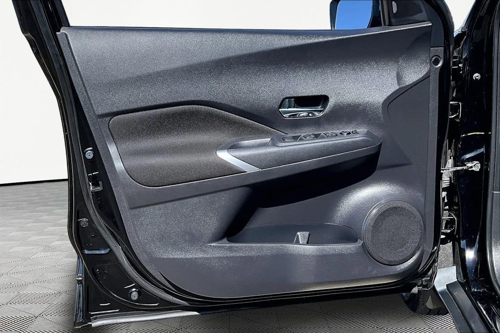 Used 2023 Nissan Kicks SV image 23