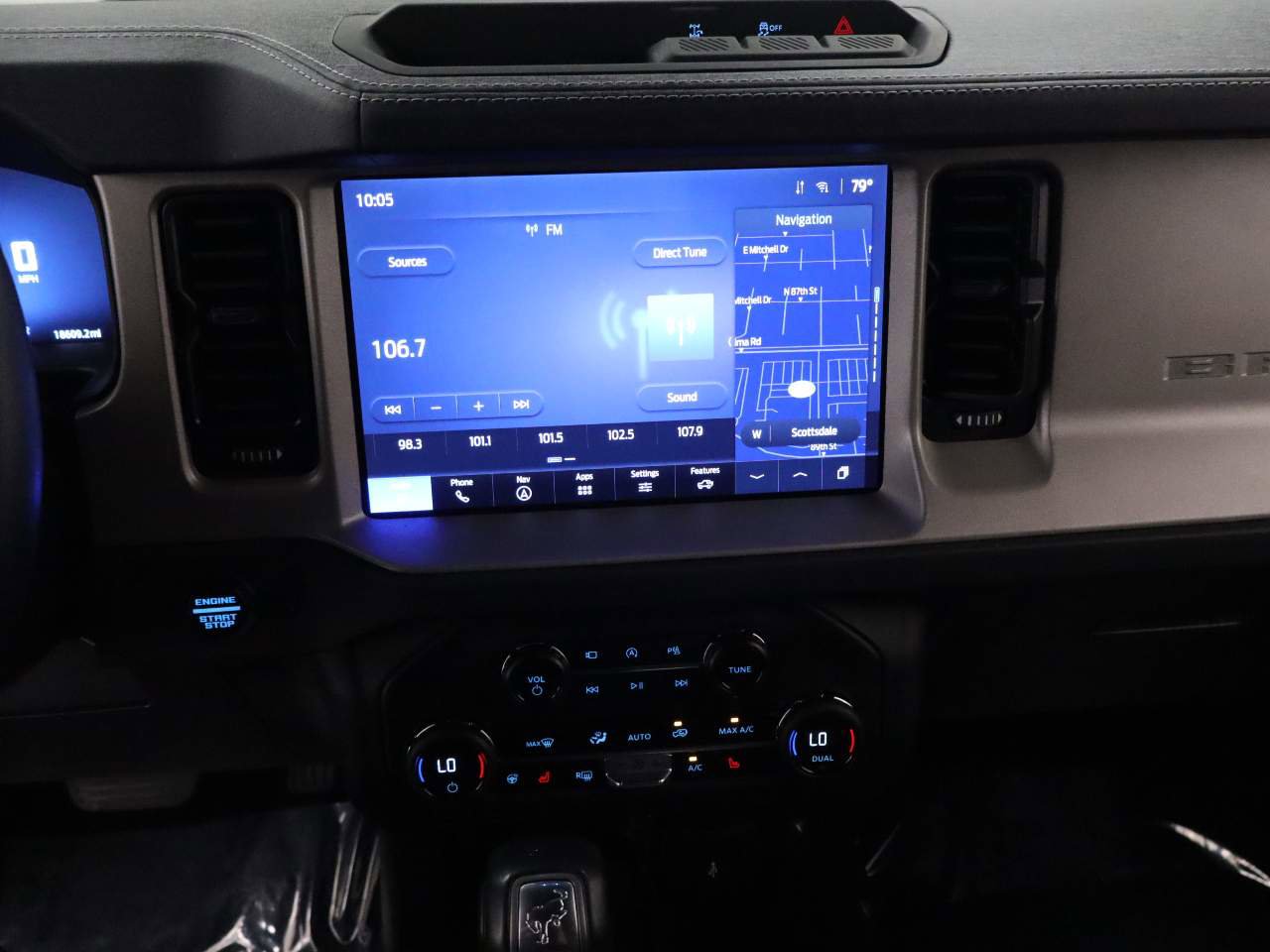Certified 2025 Ford Bronco Outer Banks AWD/4WD image 10