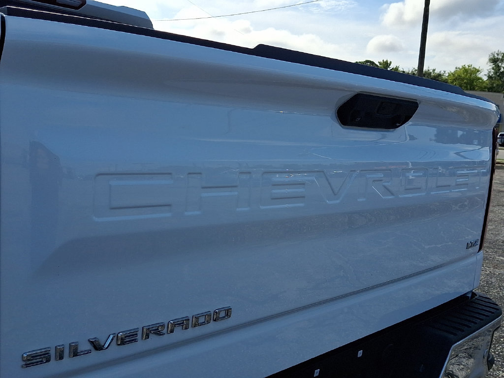 Used 2024 Chevrolet Silverado 1500 LTZ AWD/4WD image 27