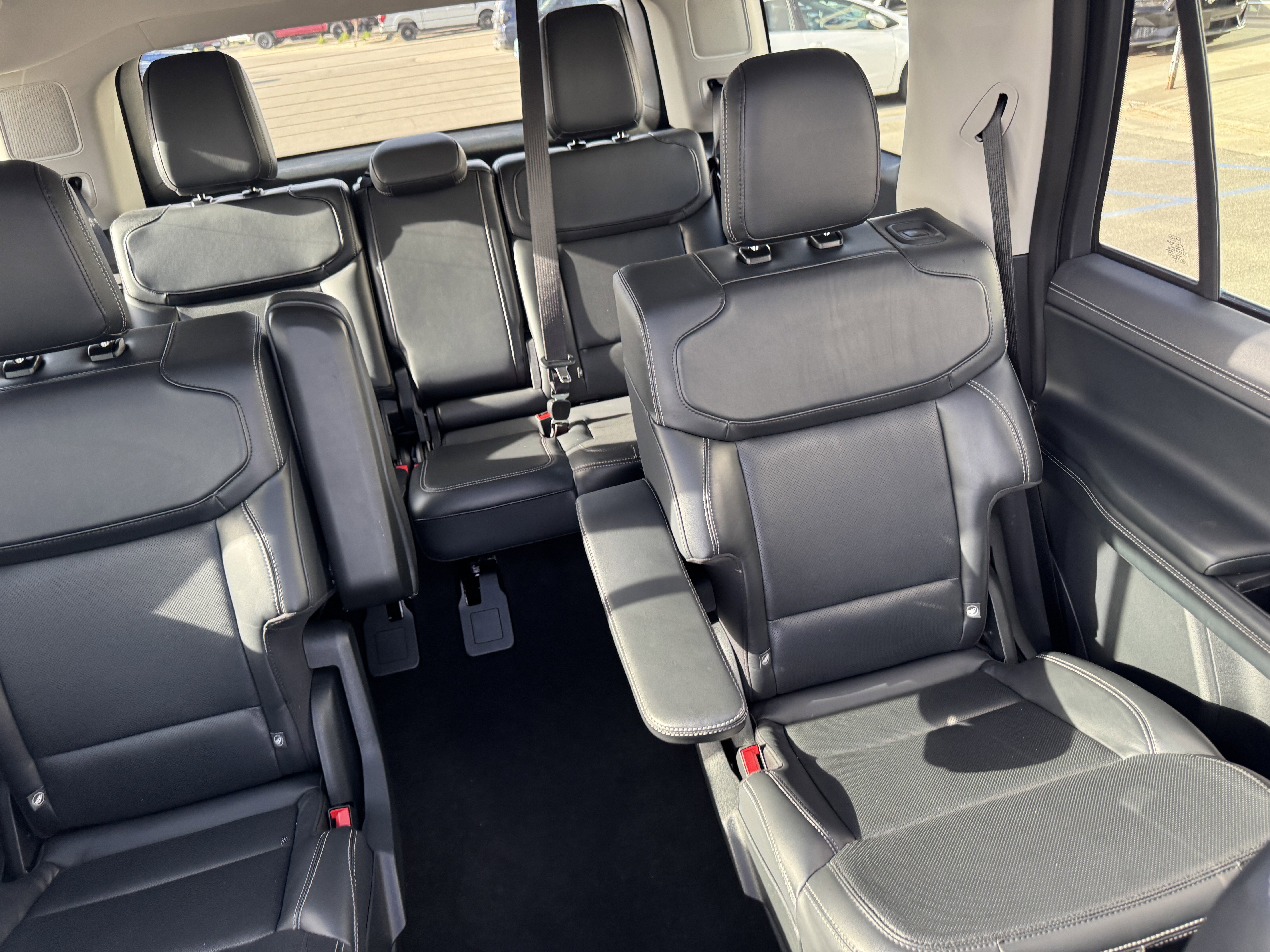 Certified 2025 Ford Expedition Platinum AWD/4WD image 13