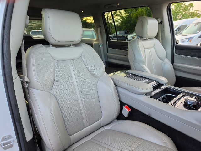 Used 2022 Jeep Wagoneer Series III w/ Flexible Seating Group AWD/4WD image 22