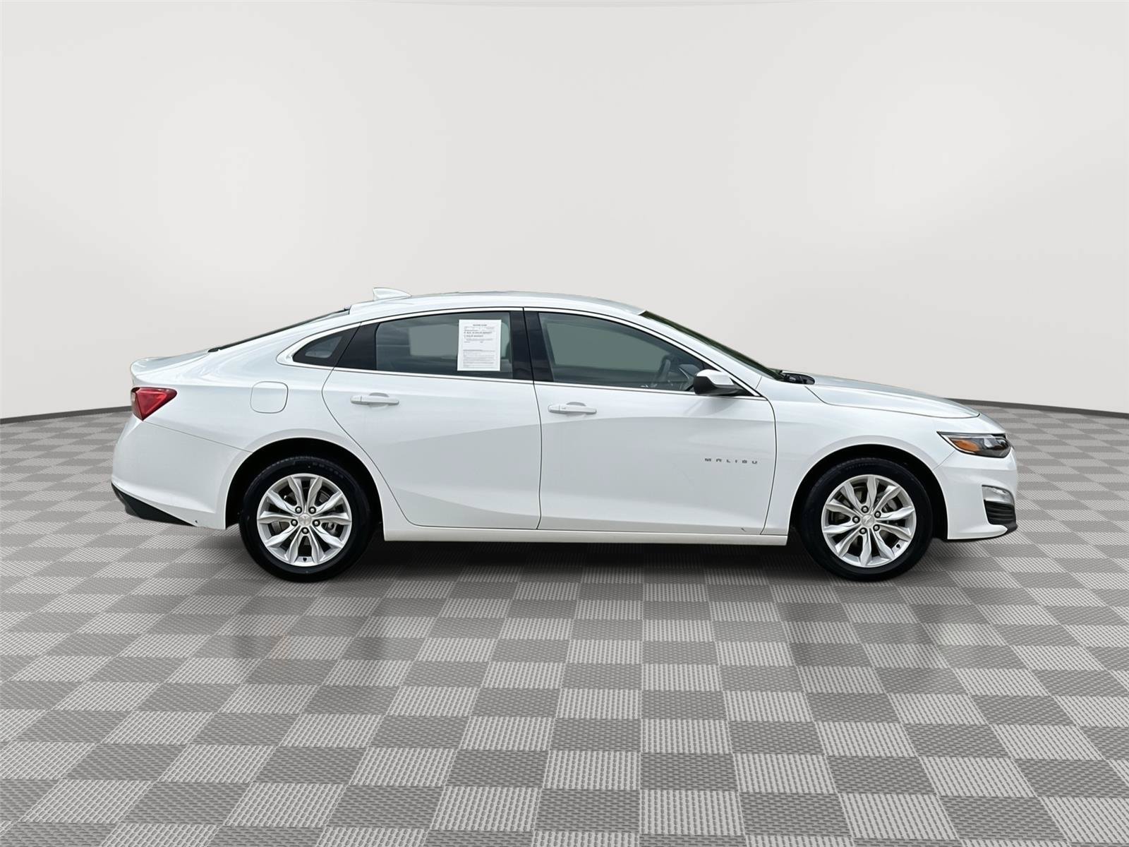 Used 2025 Chevrolet Malibu LT FWD image 6