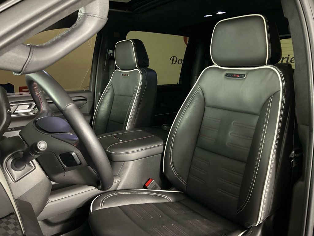 Used 2024 GMC Sierra 2500 AT4X image 14