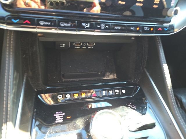 Used 2023 Jeep Grand Wagoneer Series II w/ Flexible Seating Group image 14