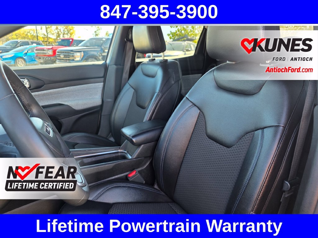 Used 2024 Jeep Compass Latitude AWD/4WD image 17