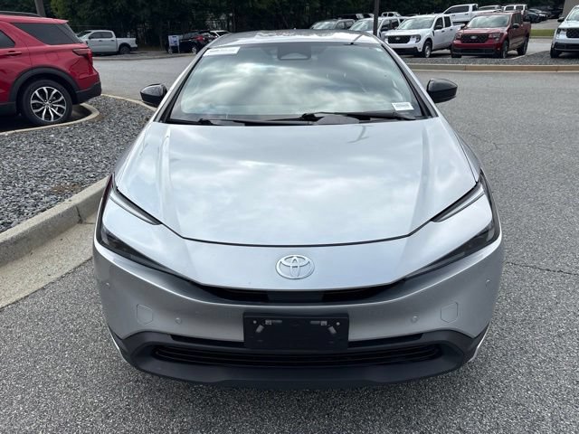 Used 2025 Toyota Prius LE FWD image 3