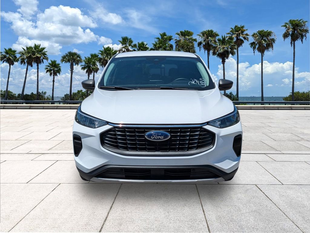Certified 2024 Ford Escape Active FWD image 2