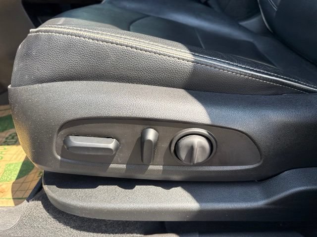 Used 2019 GMC Terrain Denali w/ Comfort Package AWD/4WD image 19