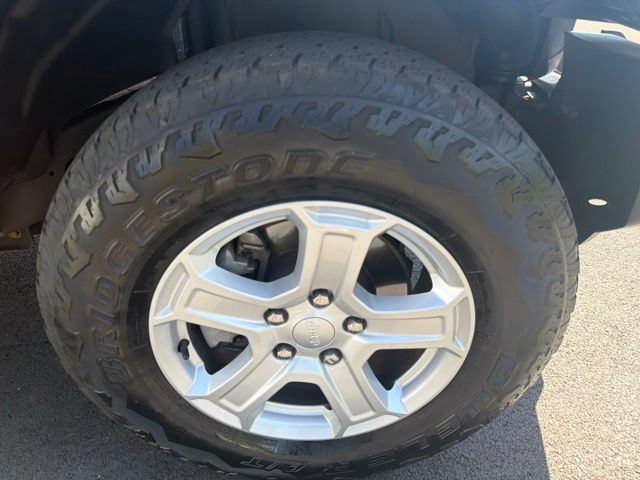 Used 2019 Jeep Wrangler Unlimited Sport S AWD/4WD image 25
