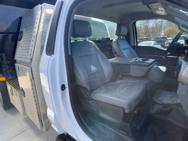 Certified 2023 Ford F550 4x4 Regular Cab Super Duty image 32