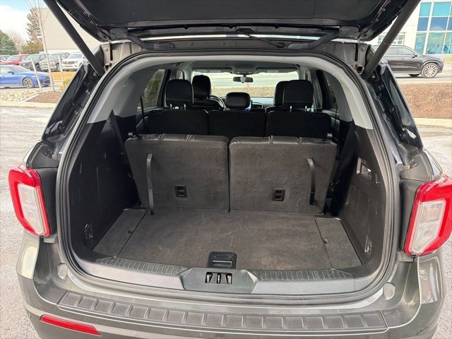 Certified 2020 Ford Explorer XLT w/ Equipment Group 202A image 31