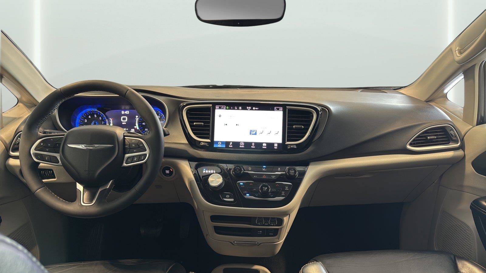 Used 2022 Chrysler Pacifica Touring-L FWD image 12
