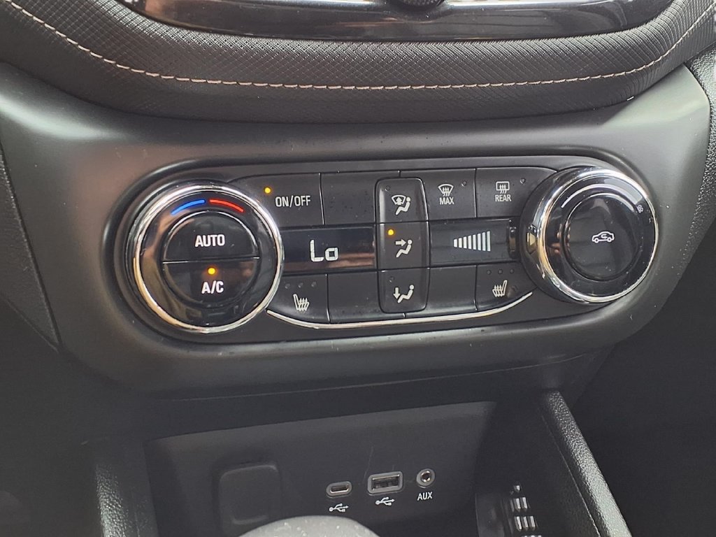 Used 2021 Chevrolet TrailBlazer ACTIV w/ Sun and Liftgate Package AWD/4WD image 14