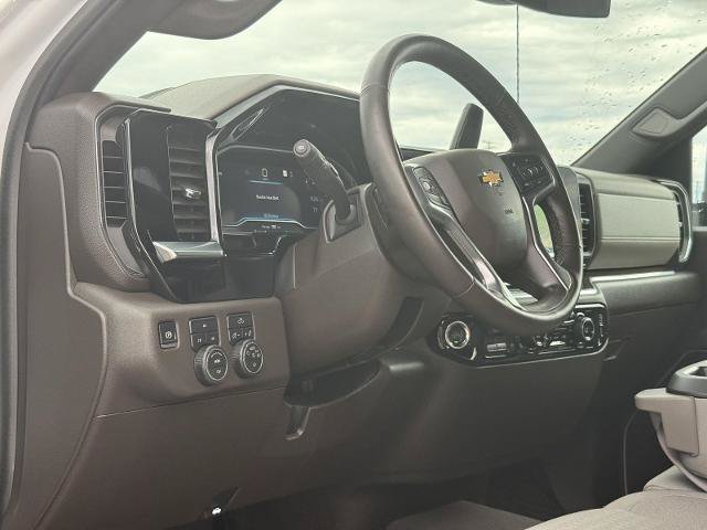 Used 2025 Chevrolet Silverado 2500 LT w/ Convenience Package AWD/4WD image 13
