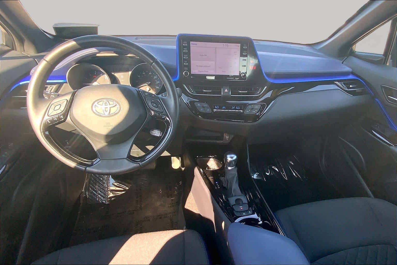 Used 2022 Toyota C-HR XLE FWD image 15