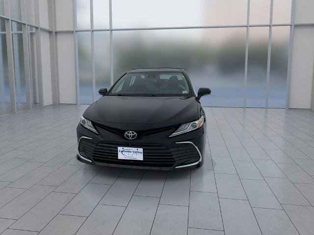 Used 2023 Toyota Camry XLE w/ Navigation Package image 9