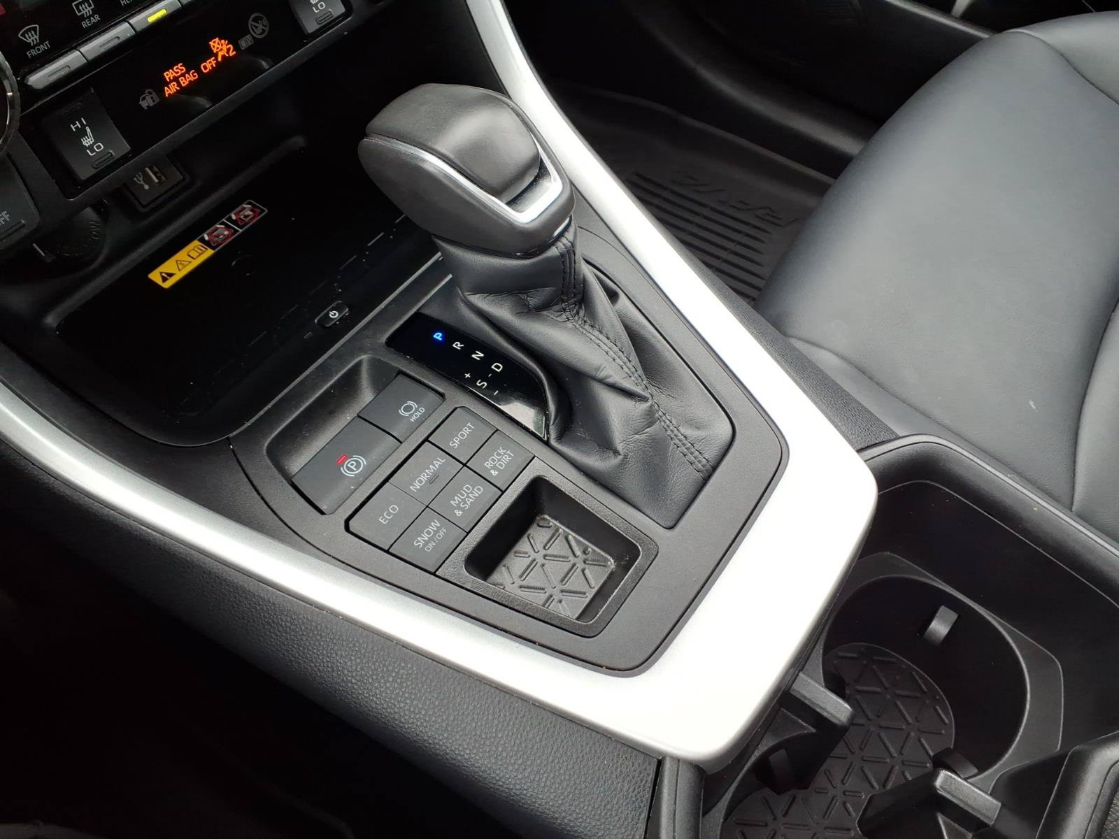 Used 2024 Toyota RAV4 XLE Premium w/ Weather Package AWD/4WD image 17