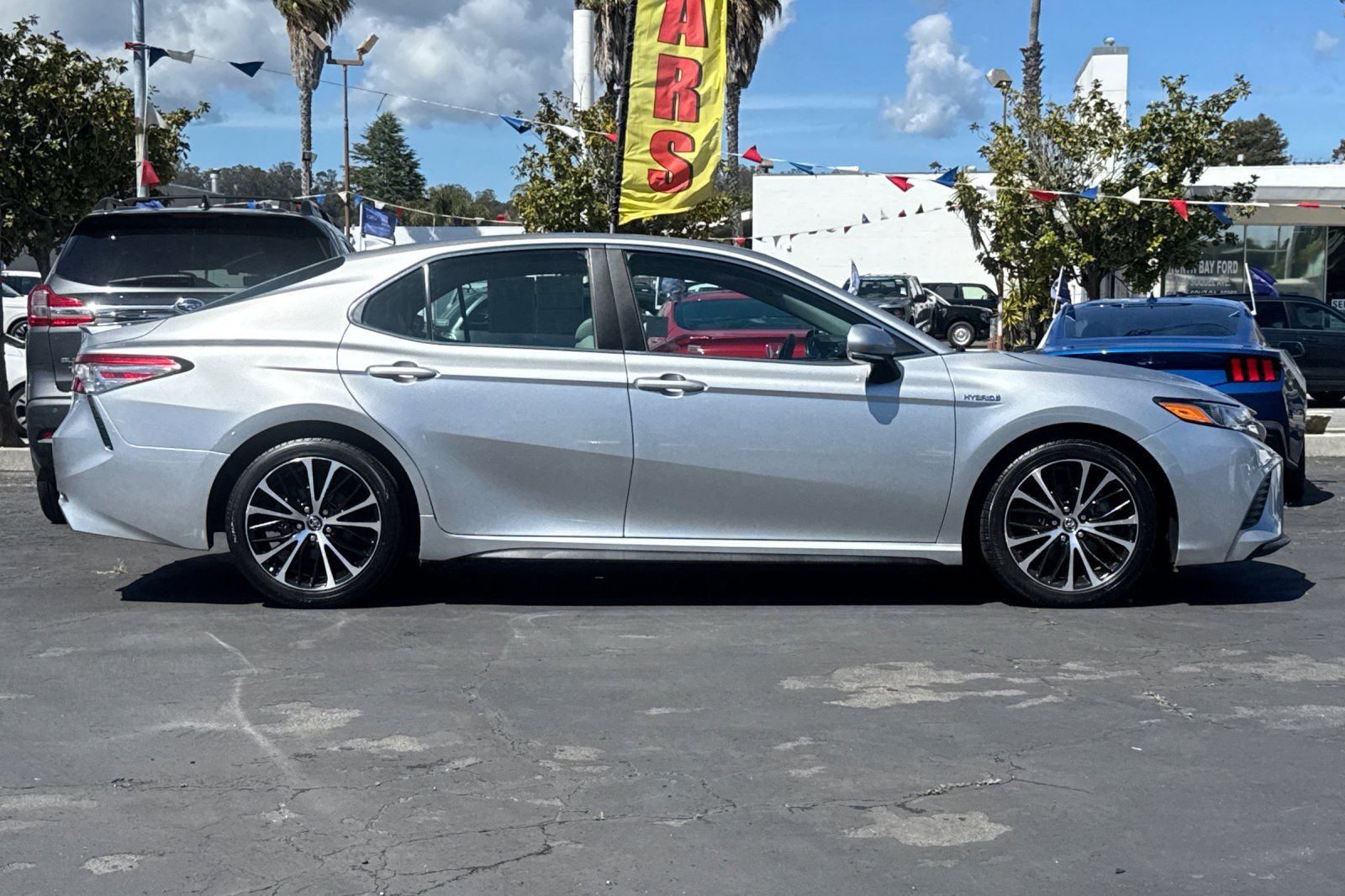 Used 2018 Toyota Camry SE w/ Audio Package FWD image 25