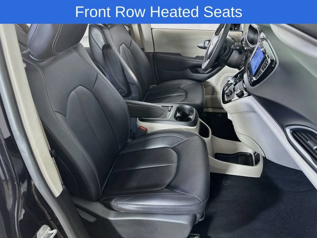 Used 2024 Chrysler Pacifica Touring-L FWD image 14