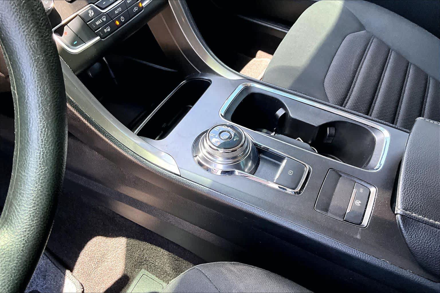 Certified 2019 Ford Fusion SE FWD image 17