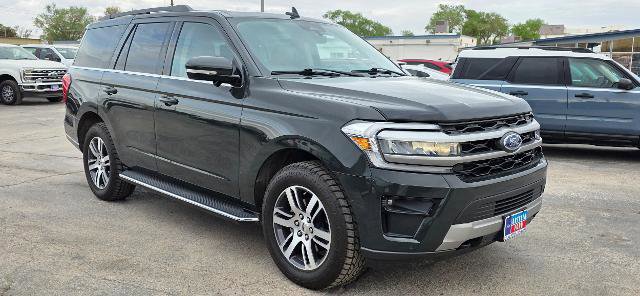 Certified 2023 Ford Expedition XLT image 6