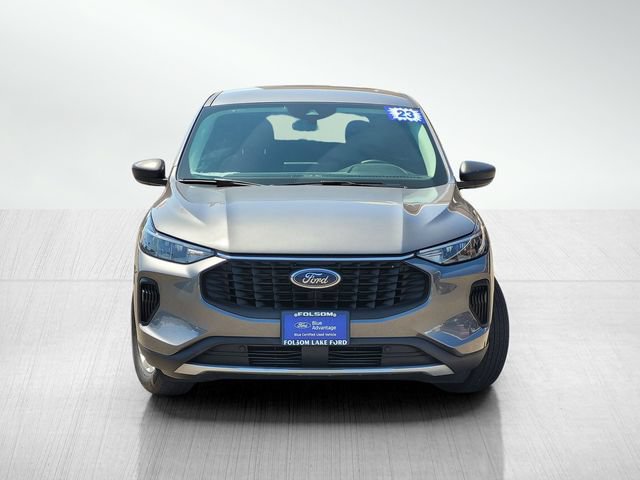 Certified 2023 Ford Escape Active w/ Tech Pack #1 AWD/4WD image 2