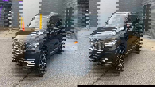 Used 2022 Volvo XC90 T8 Inscription Expression w/ Advanced Package image 5