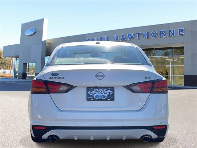 Used 2024 Nissan Altima 2.5 SV w/ SV Premium Package image 3