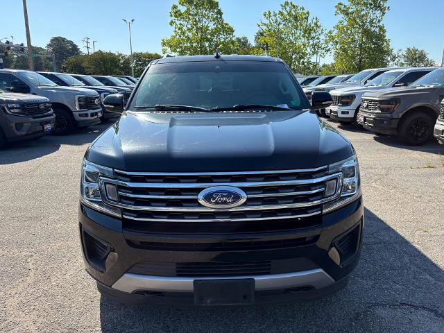 Certified 2018 Ford Expedition XLT w/ Equipment Group 202A AWD/4WD image 2