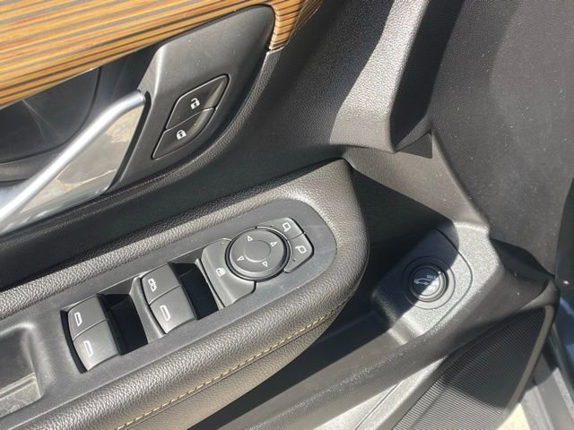 Used 2020 GMC Terrain SLE w/ Driver Convenience Package image 12