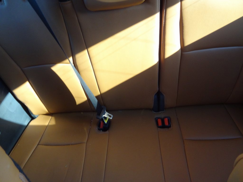 Used 2024 Toyota Highlander Platinum image 16