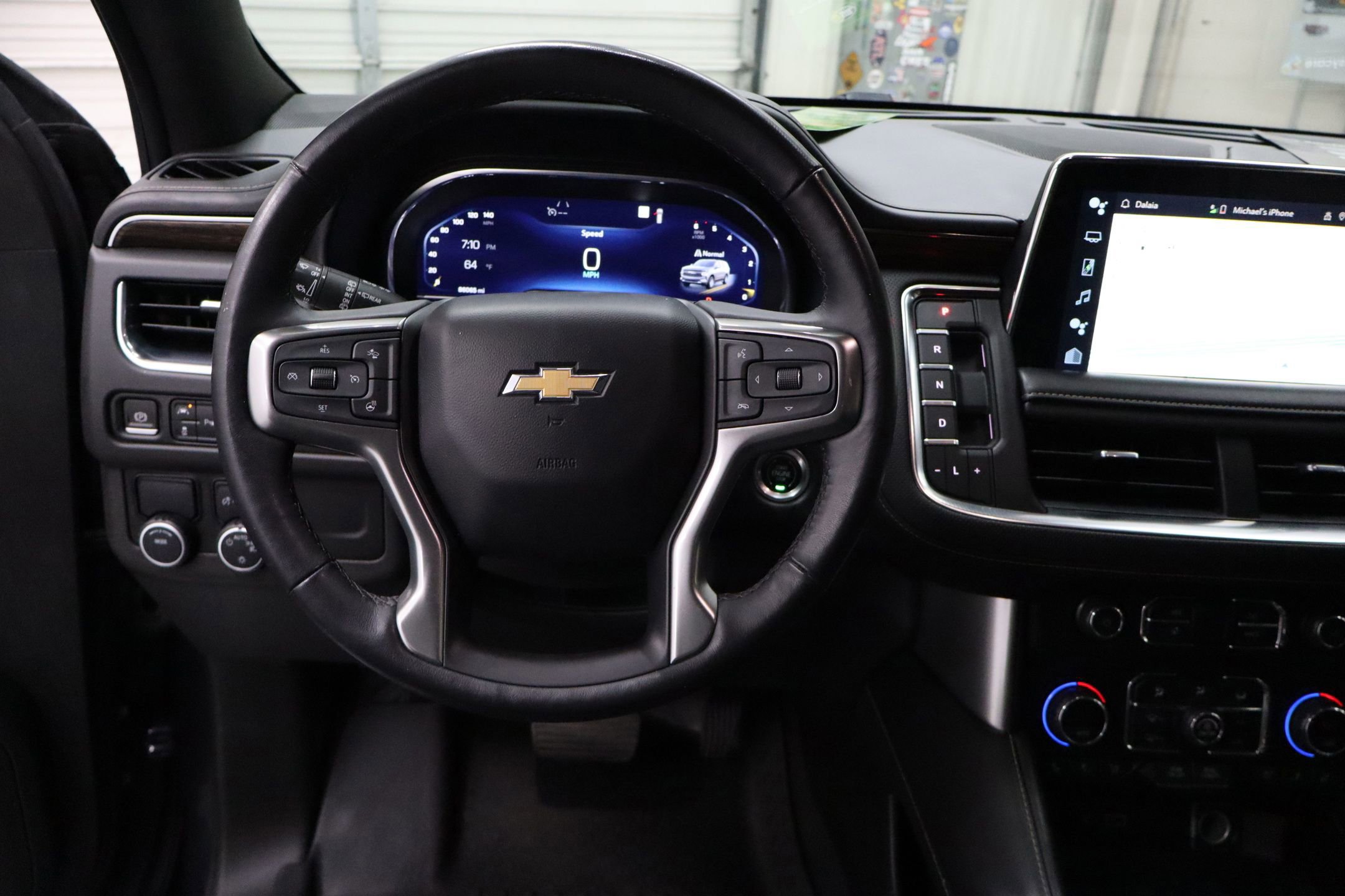 Used 2022 Chevrolet Suburban Premier image 24