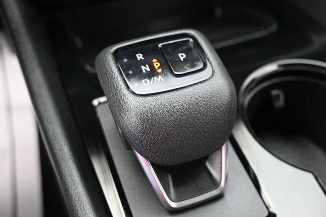 Used 2025 Nissan Rogue SV FWD image 22