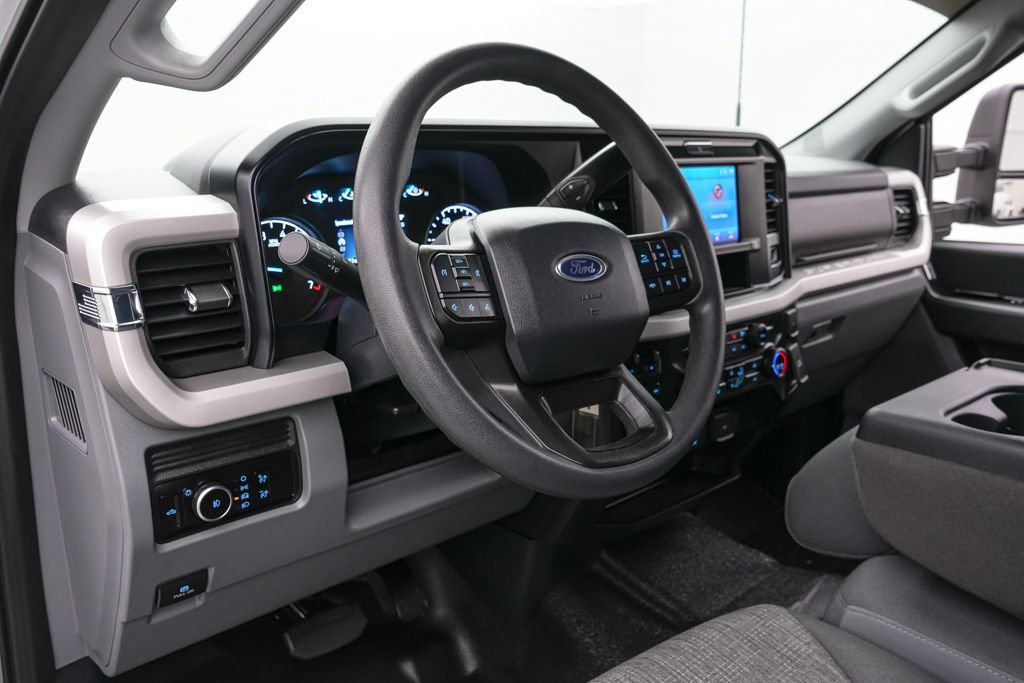 Certified 2025 Ford F250 XLT w/ FX4 Off-Road Package AWD/4WD image 13