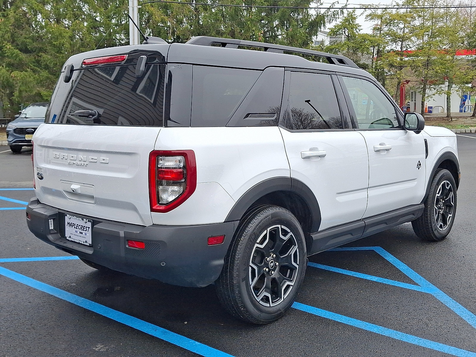 Certified 2025 Ford Bronco Sport Outer Banks w/ Outer Banks Tech Package+ AWD/4WD image 4