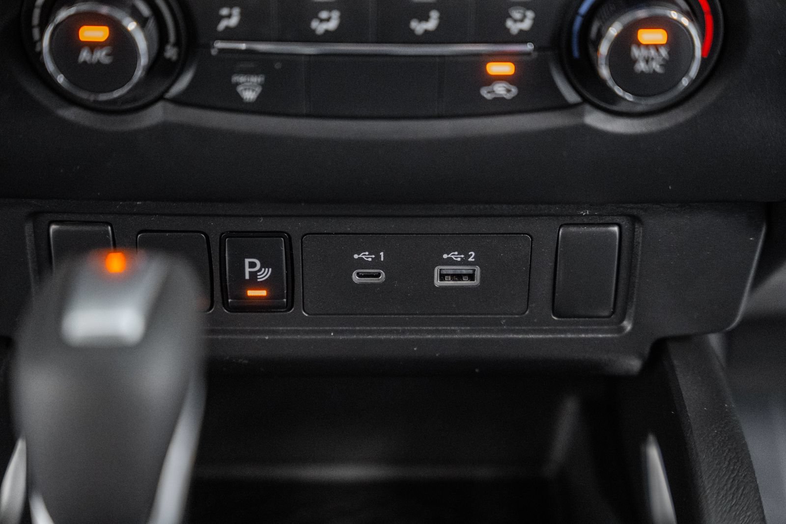 Used 2025 Nissan Frontier SV RWD image 25