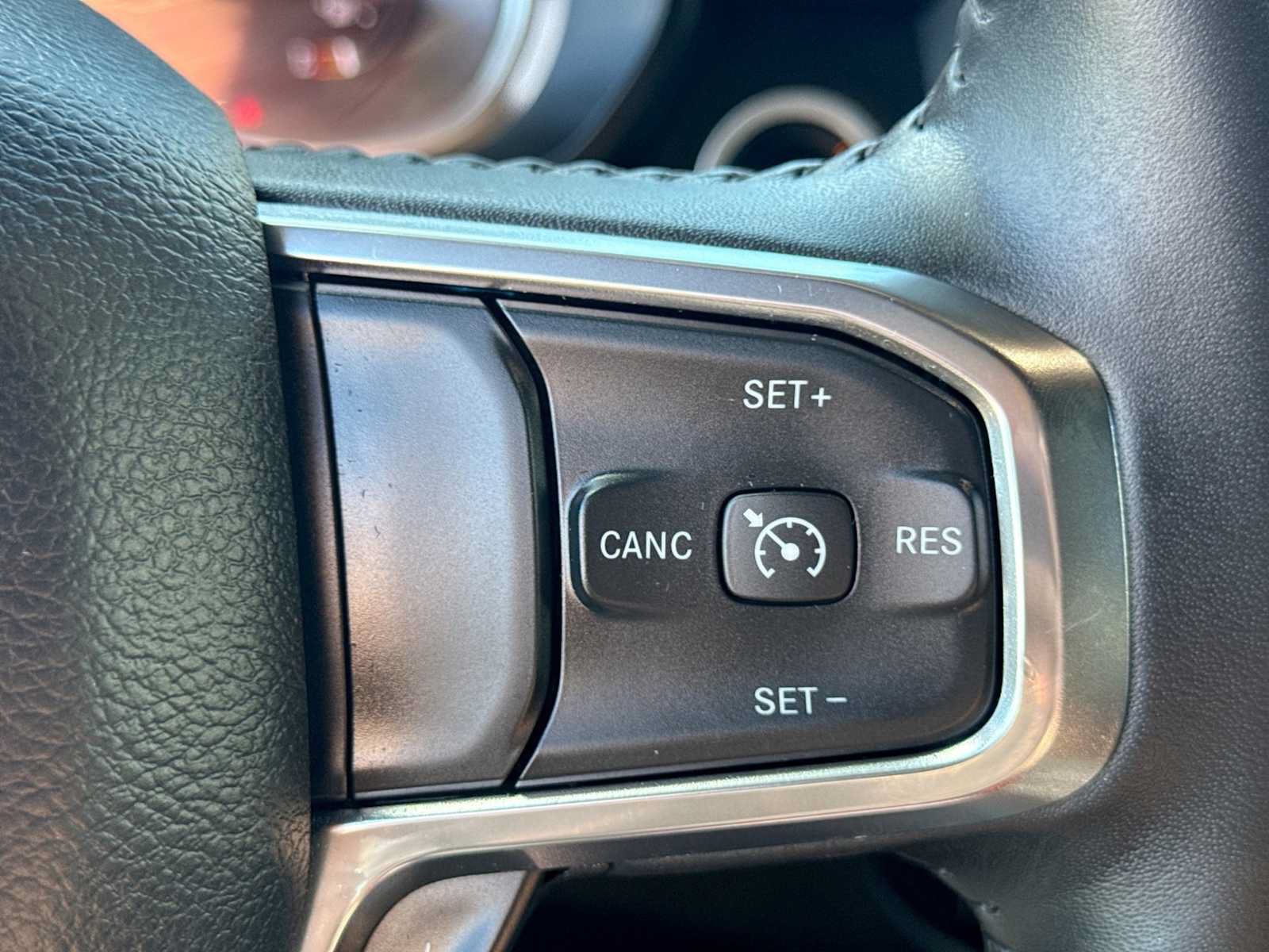 Used 2024 RAM 1500 Laramie AWD/4WD image 23