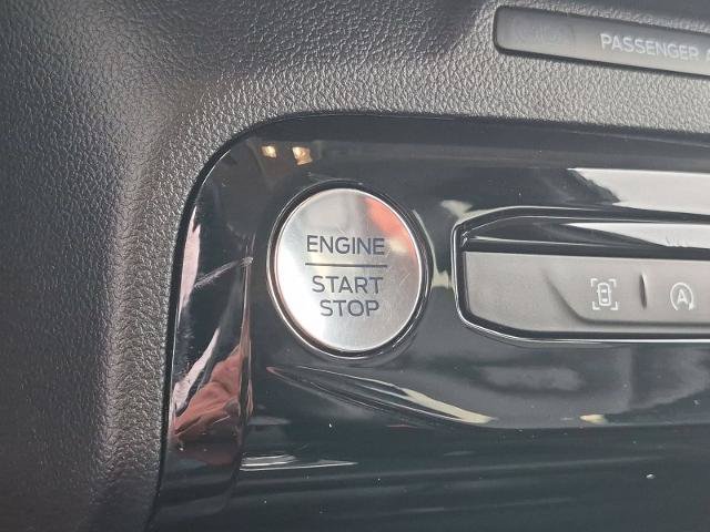 Certified 2025 Ford Escape Platinum AWD/4WD image 21