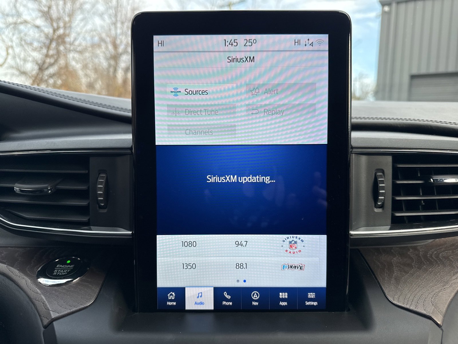 Certified 2020 Ford Explorer Platinum w/ Premium Technology Package image 5