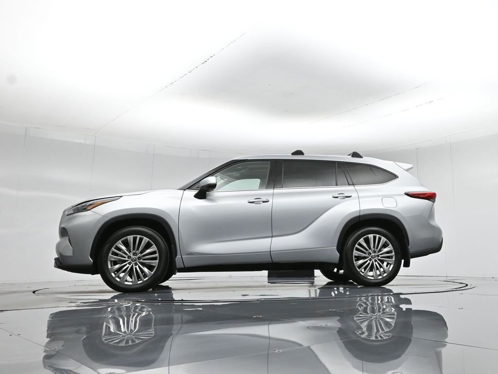 Used 2022 Toyota Highlander Platinum image 21