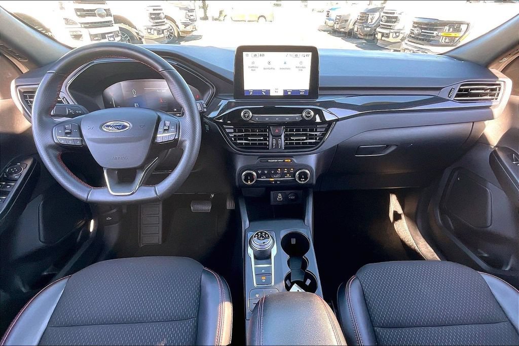 Certified 2025 Ford Escape ST-Line AWD/4WD image 14