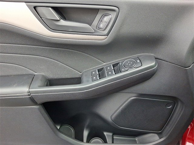 Certified 2022 Ford Escape SE w/ SE Sport Appearance Package image 12