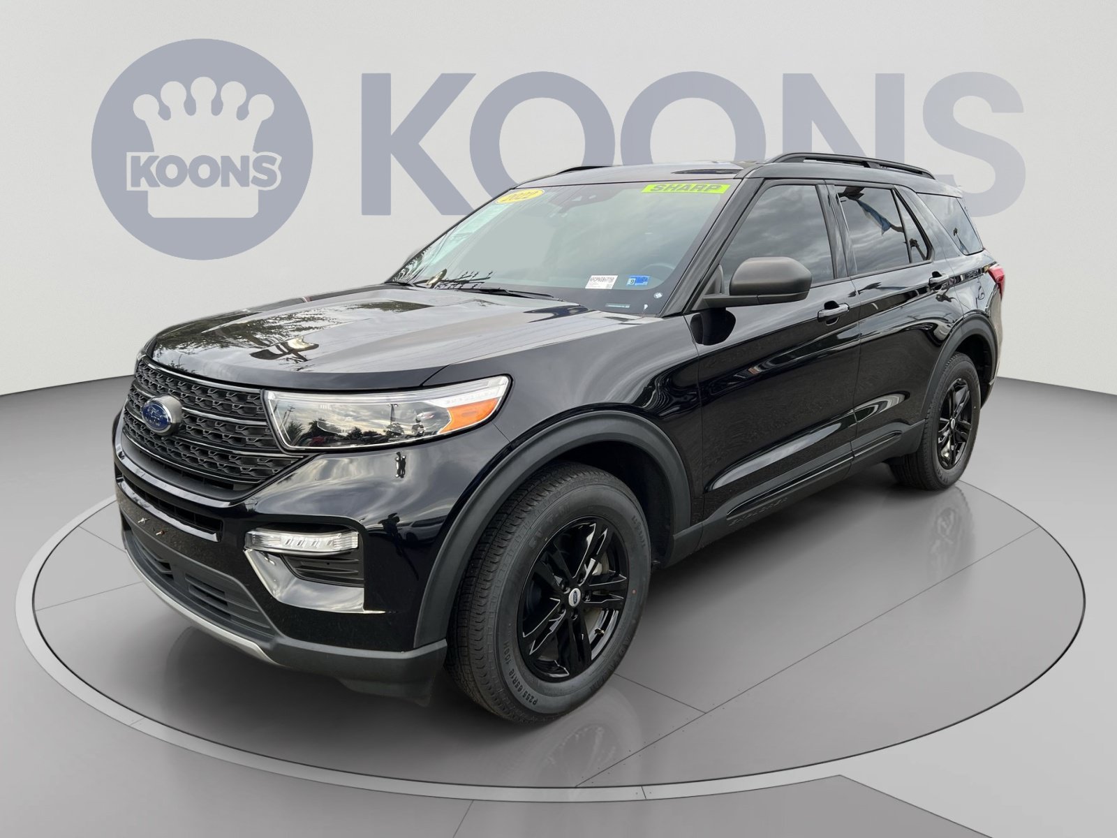 Certified 2022 Ford Explorer XLT w/ Equipment Group 202A AWD/4WD image 5